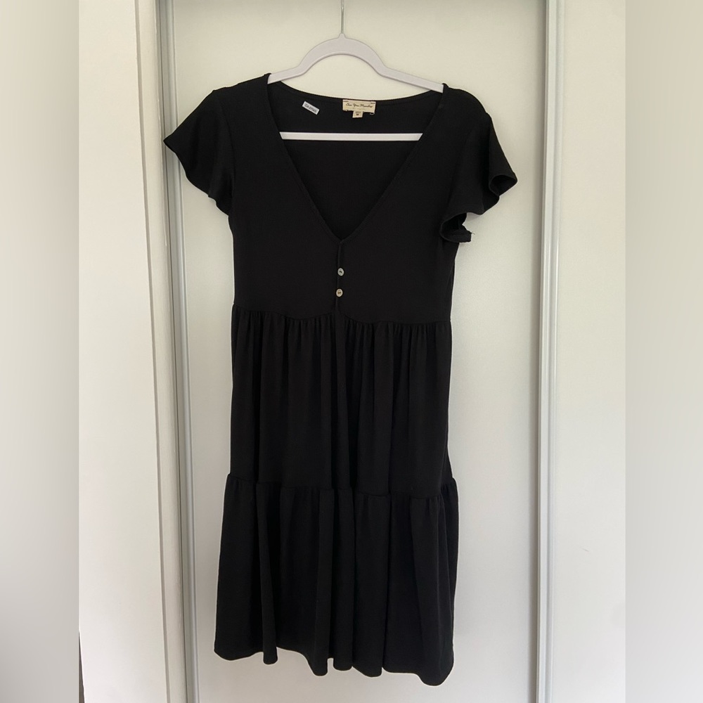 Tiered black dress - Size Medium